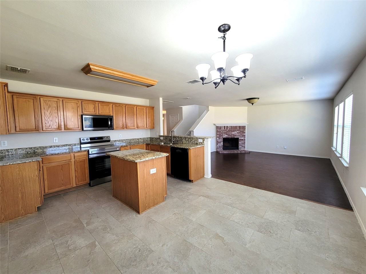 2603 Hidden Valley Dr - Photo 3 of 10