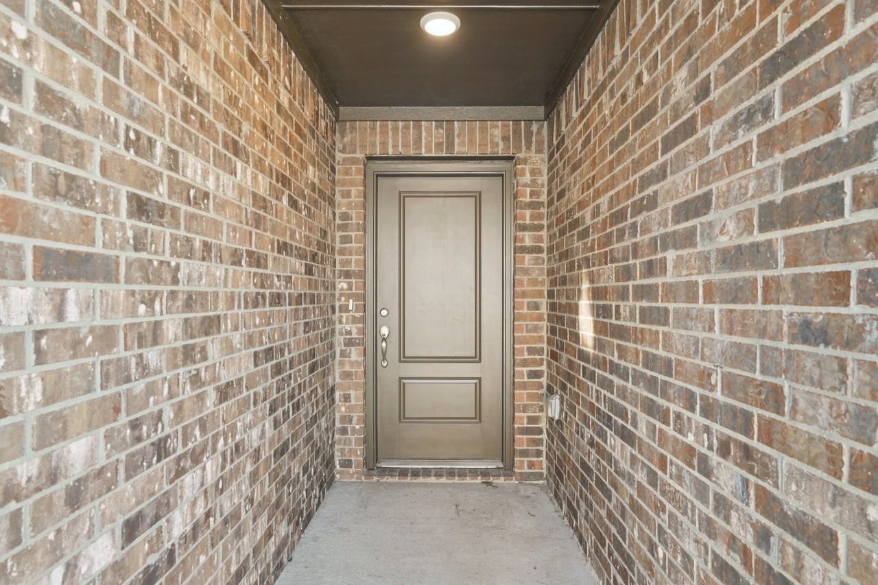 609 Bassett Hall Rd - Photo 3 of 29