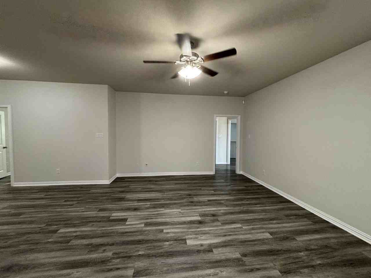 352 Emerald Creek Dr - Photo 2 of 13