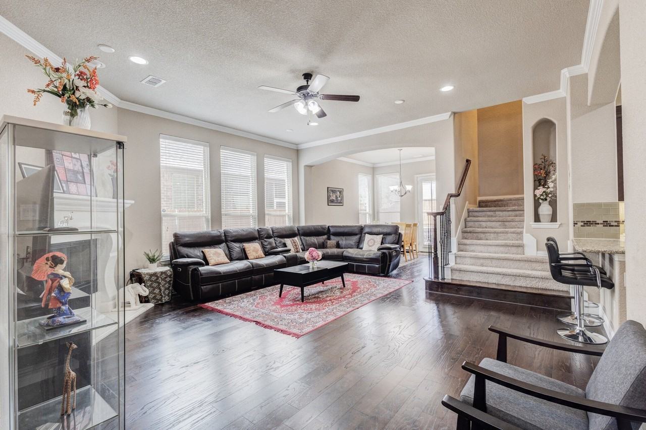 6441 Teabridge Dr - Photo 5 of 40