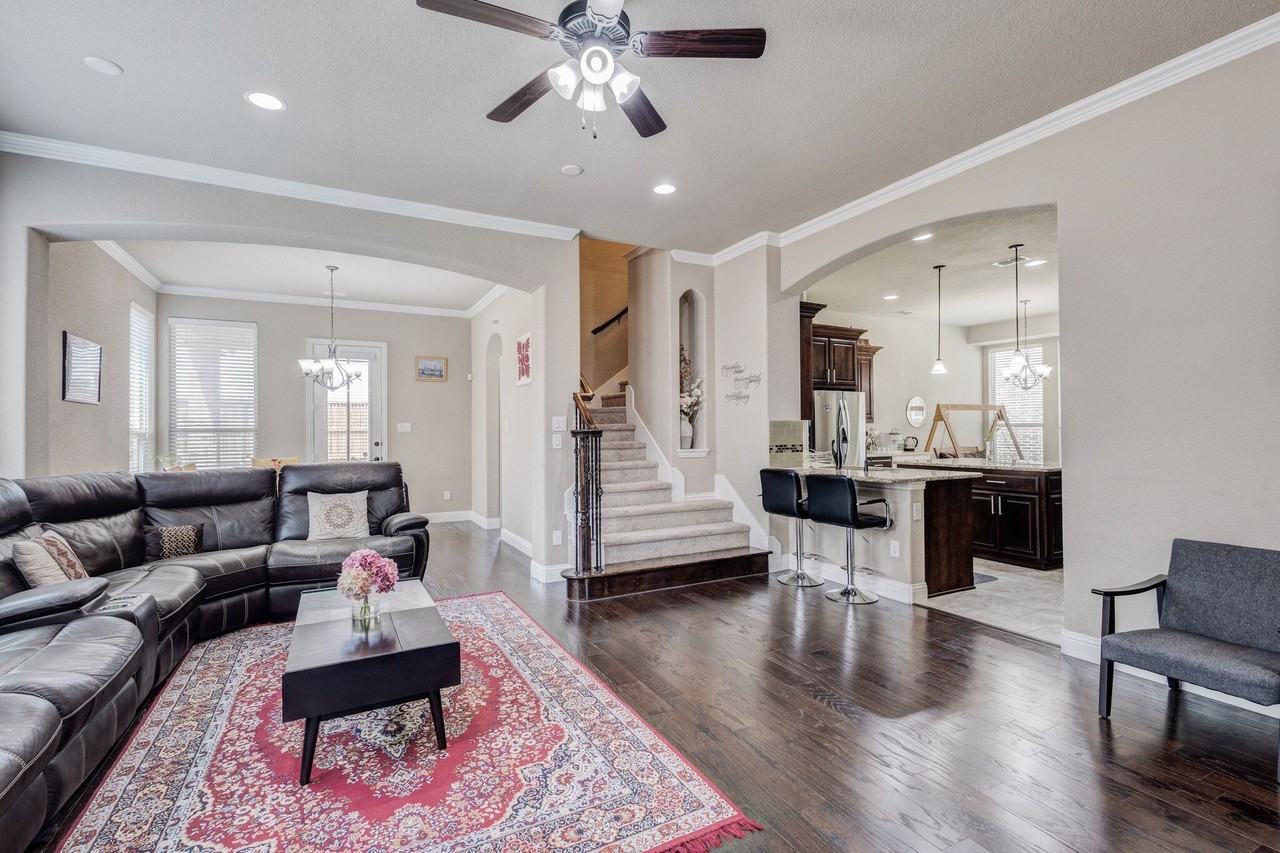 6441 Teabridge Dr - Photo 6 of 40