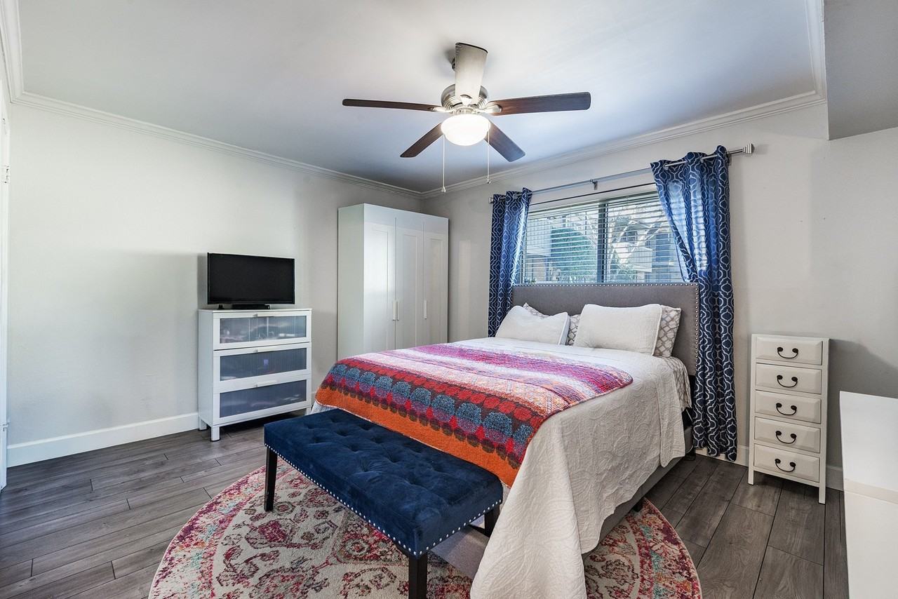 7707 Meadow Park Dr #104 - Photo 5 of 6