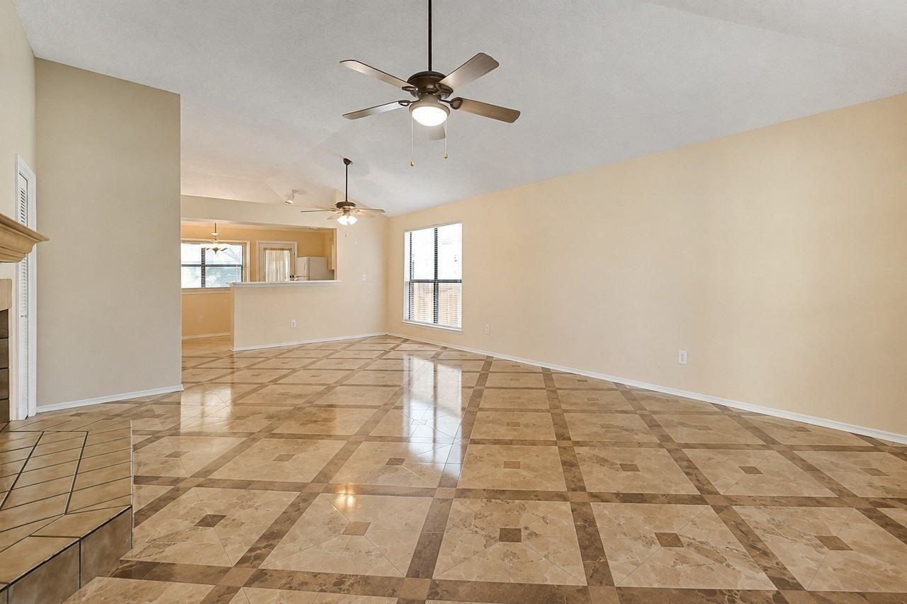 2332 Chestnut Way - Photo 4 of 16