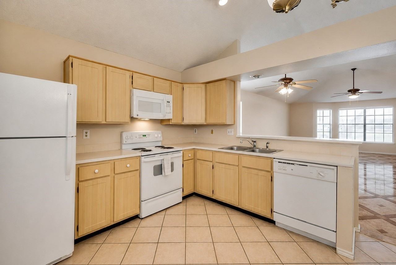 2332 Chestnut Way - Photo 6 of 16