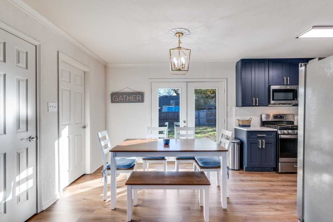 309 S Washington St - Photo 3 of 9