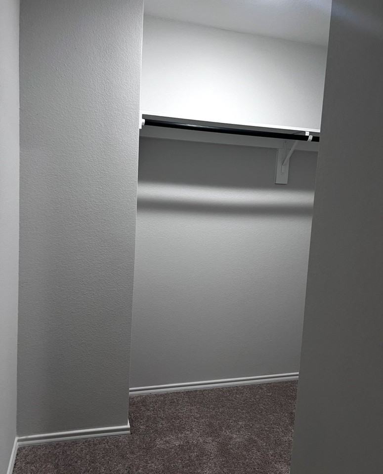 Polasek Dr - Photo 5 of 15