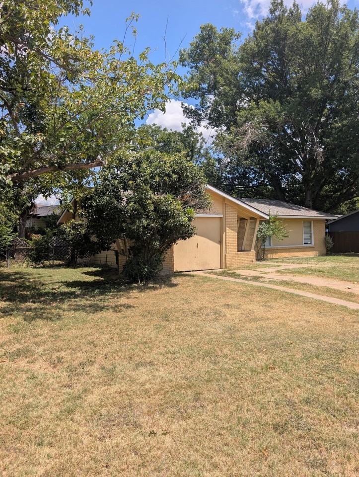 5417 Mcconnell Dr - Photo 2 of 13