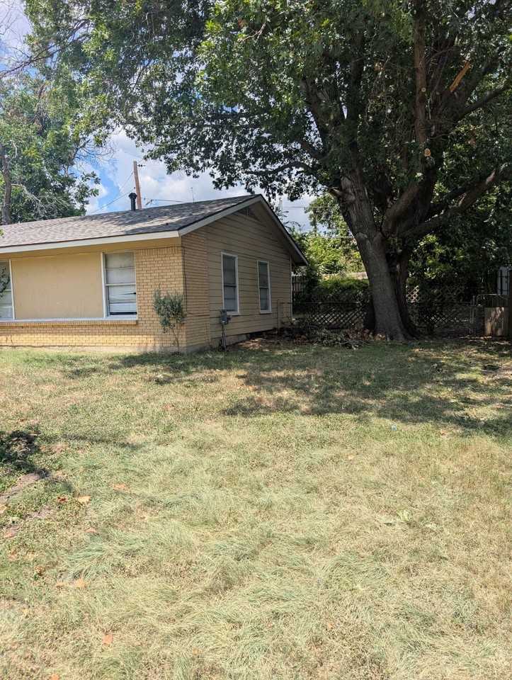 5417 Mcconnell Dr - Photo 3 of 13