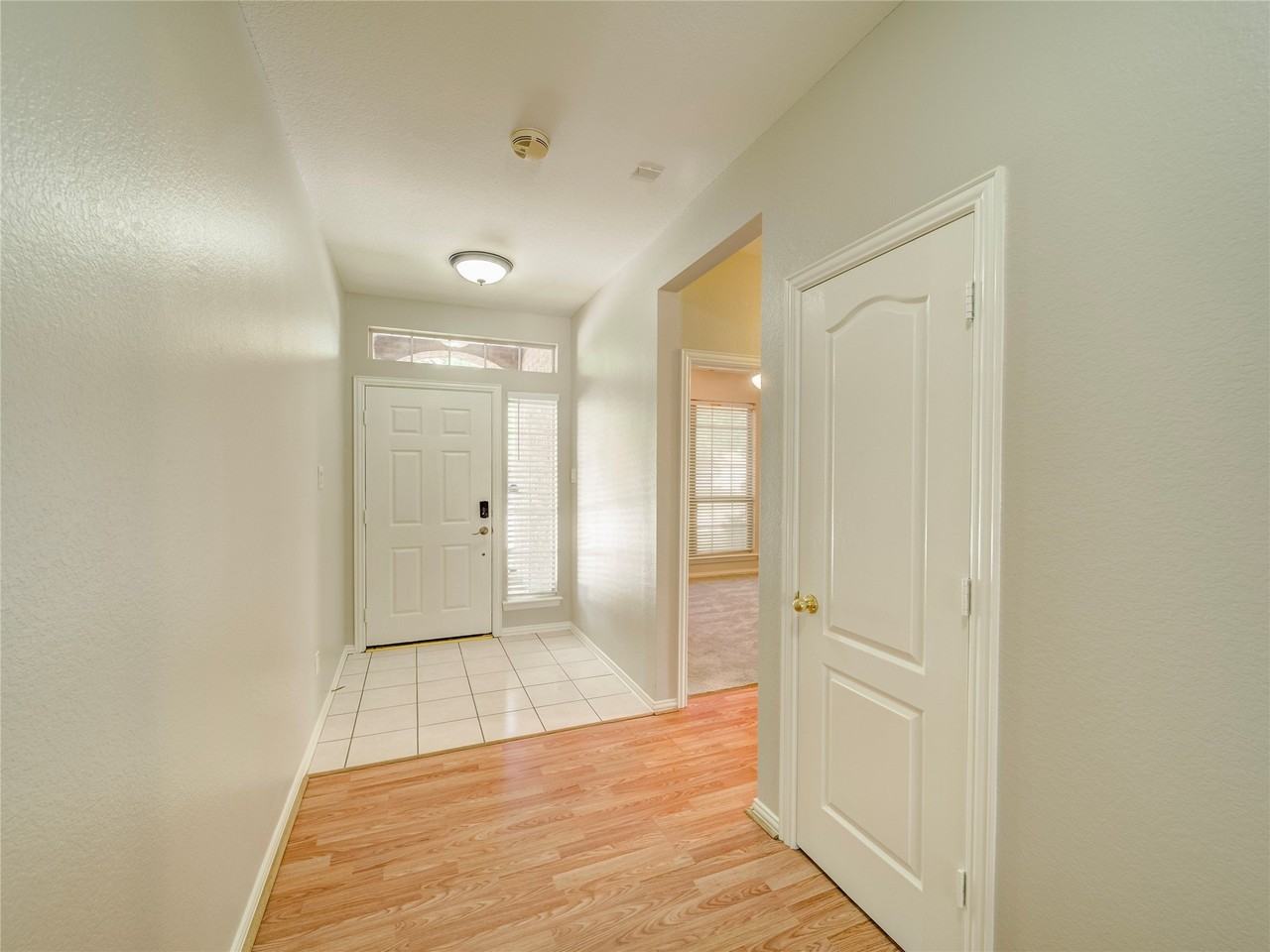 4618 Devonshire Dr - Photo 5 of 35