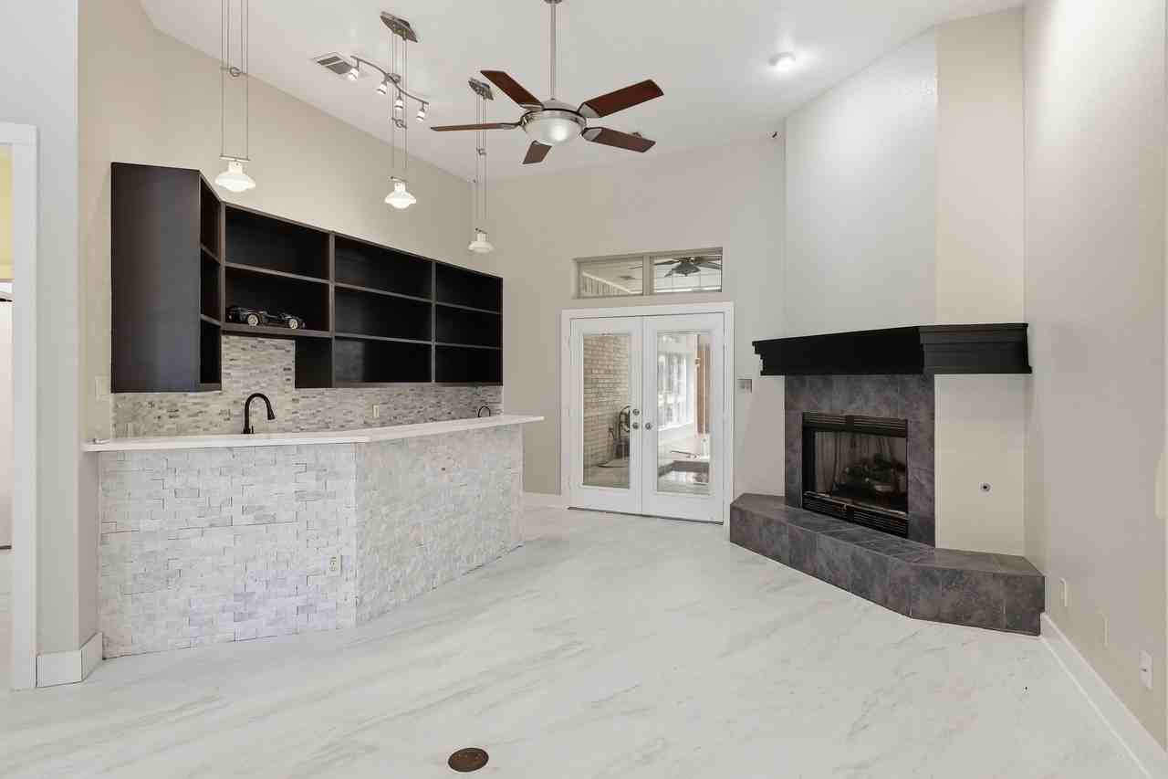 159 Willow Run - Photo 6 of 40
