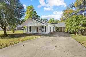 featured image of 904 S Gribble St