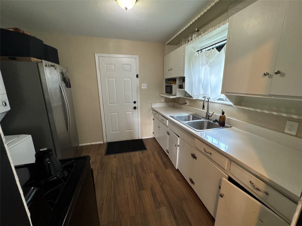 2454 Lea Crest Dr - Photo 5 of 19