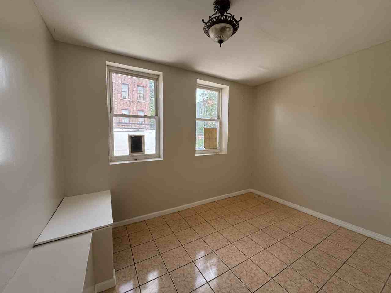 1451 Rosedale Ave #1 - Photo 4 of 13