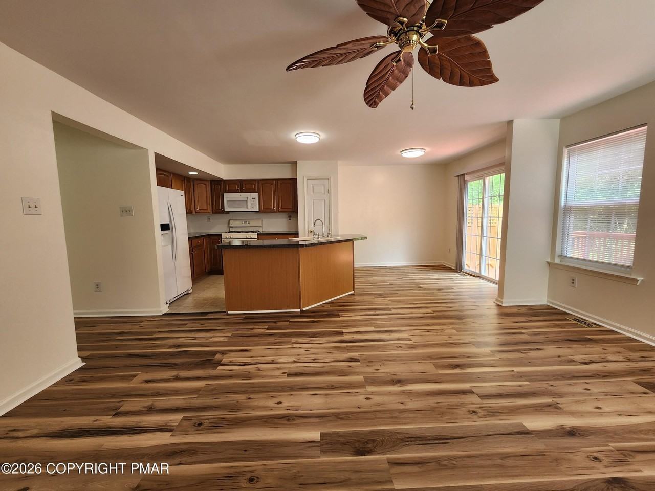 7225 Blushingwood Grv - Photo 5 of 41