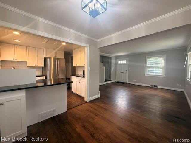 1682 Graefield Rd - Photo 7 of 12