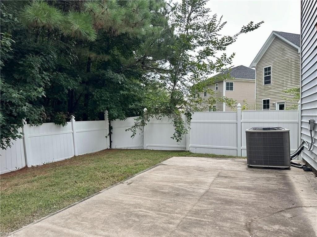 700 Albertine Ct - Photo 2 of 30