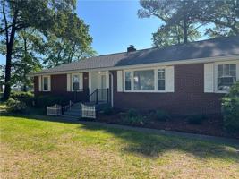 featured image of 5028 Bay Cir