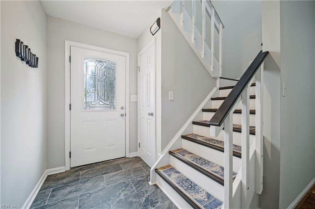 5408 Lord Dunmore Ct - Photo 2 of 44
