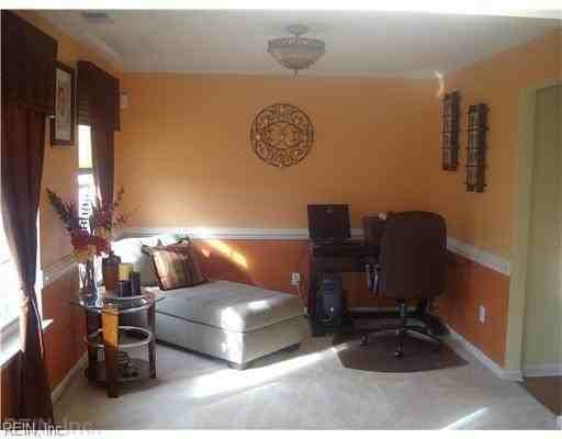 4407 Pelican Pt - Photo 3 of 10