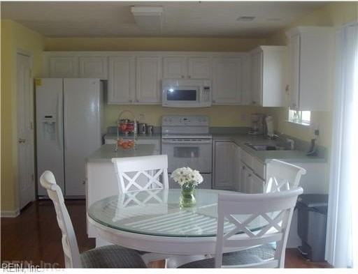 4407 Pelican Pt - Photo 5 of 10