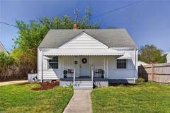 706 Newport News Ave - Photo 1 of 1