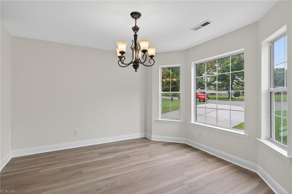 3881 Shenandoah Dr - Photo 3 of 23