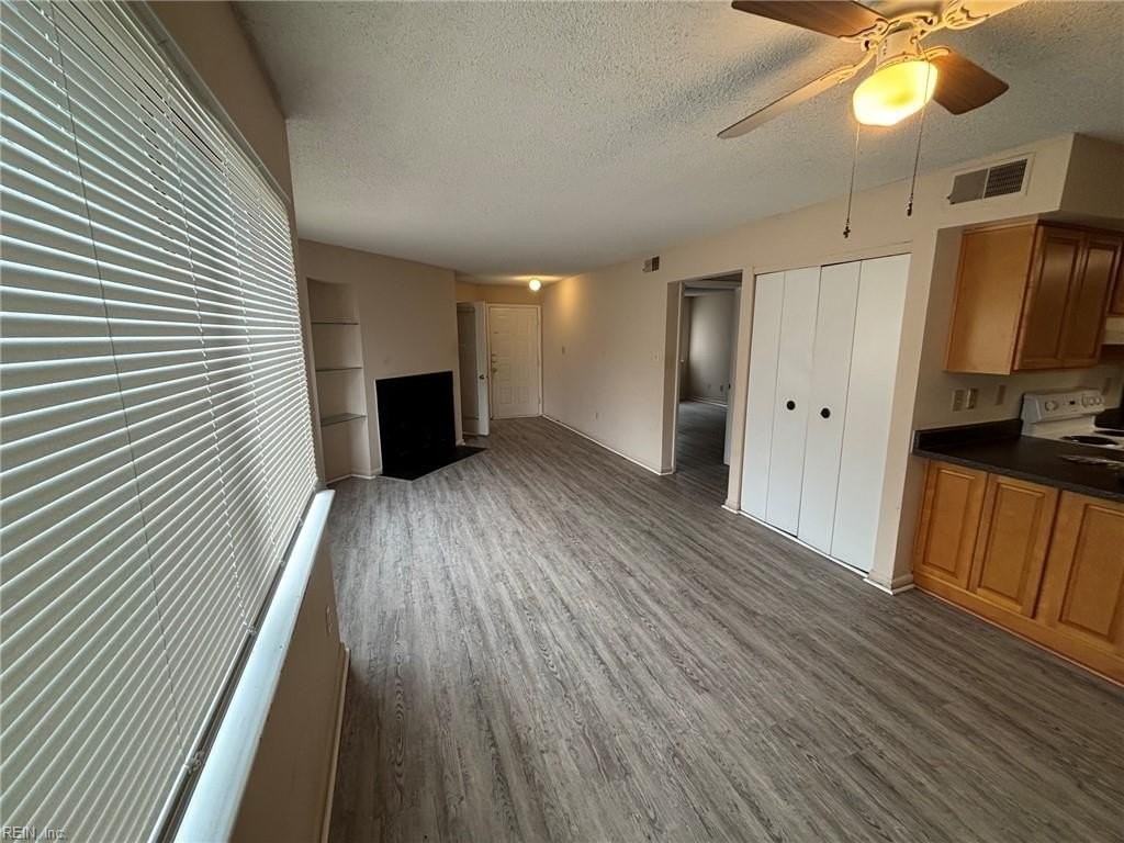 521 Abbot Muse - Photo 3 of 11