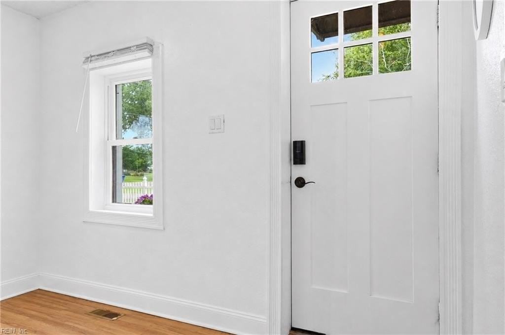 4244 Driver Ln - Photo 5 of 30
