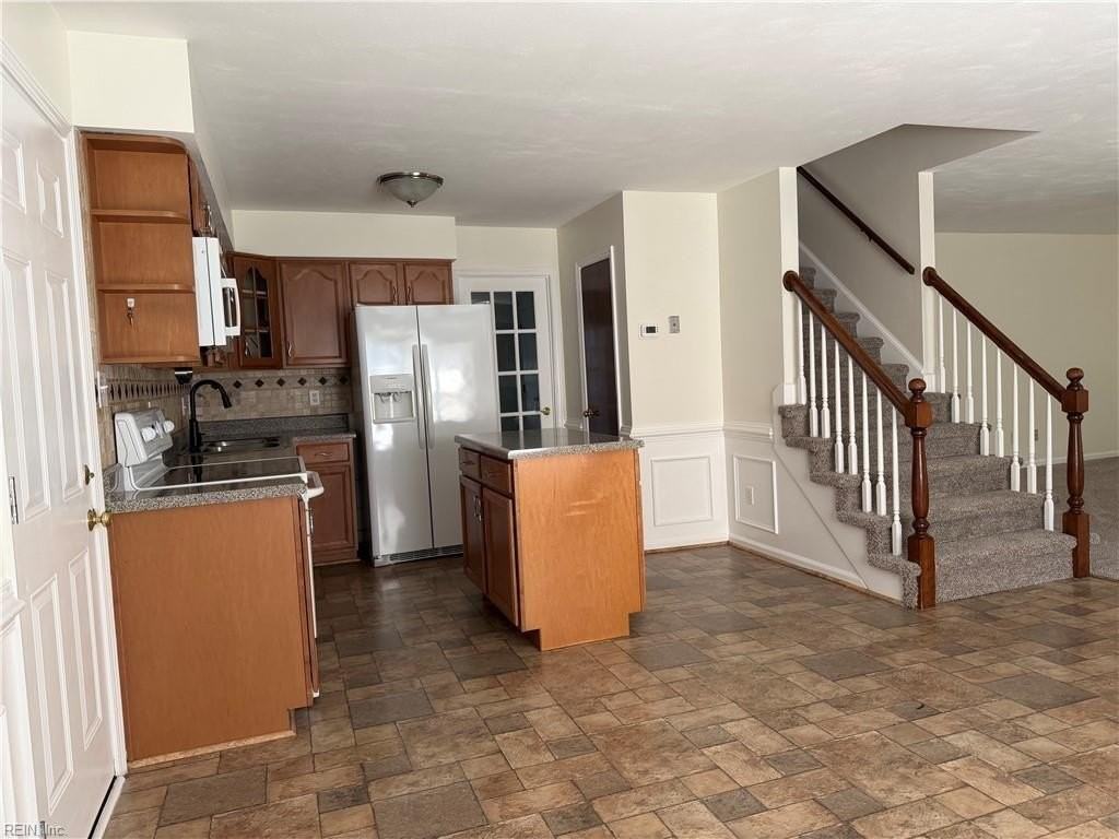 3339 Dietz Dr - Photo 5 of 13