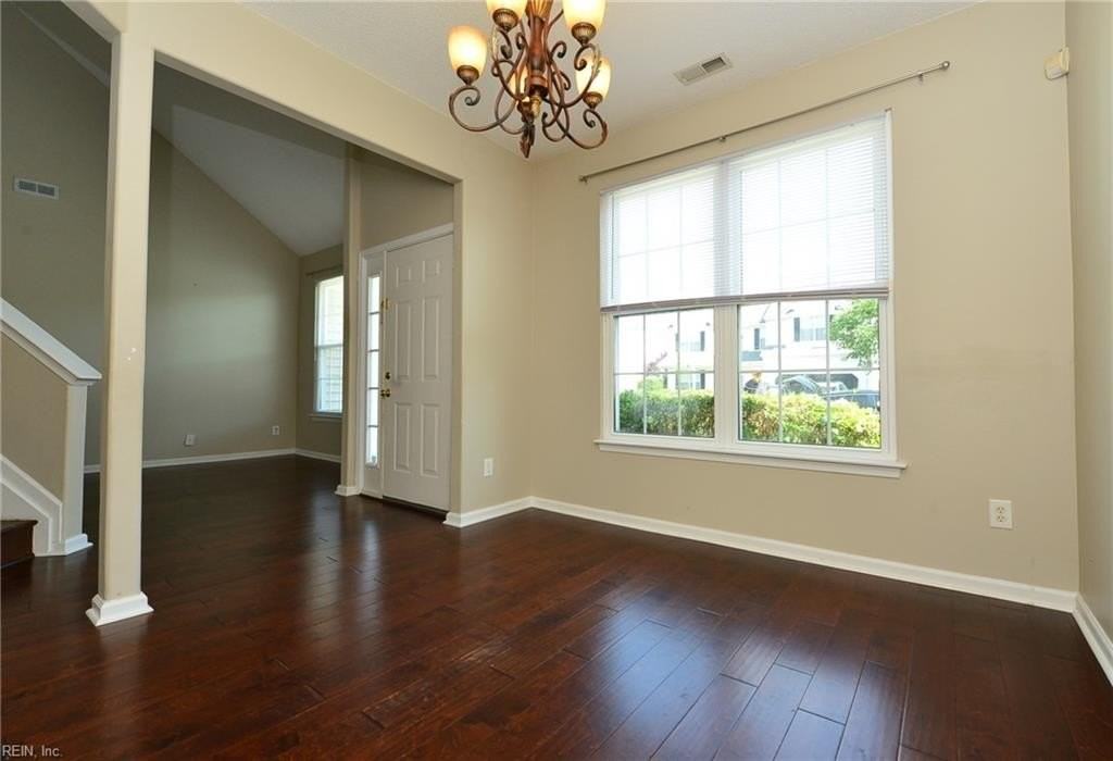 517 Whisper Walk - Photo 6 of 29