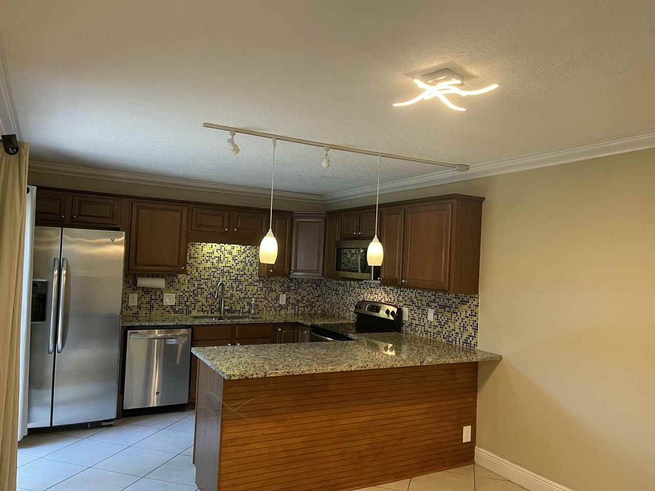 3008 San Clara Dr #12B - Photo 3 of 16