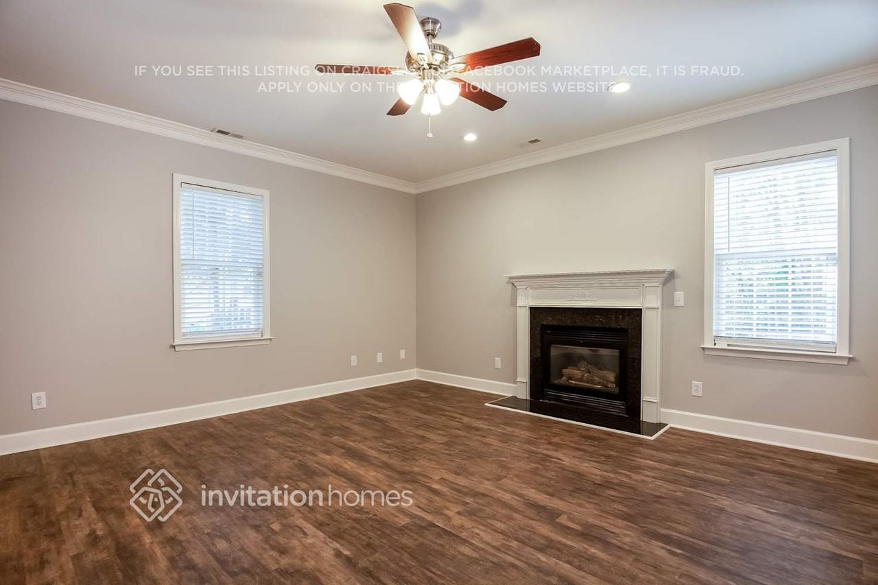 2713 Black Cherry Dr - Photo 3 of 21