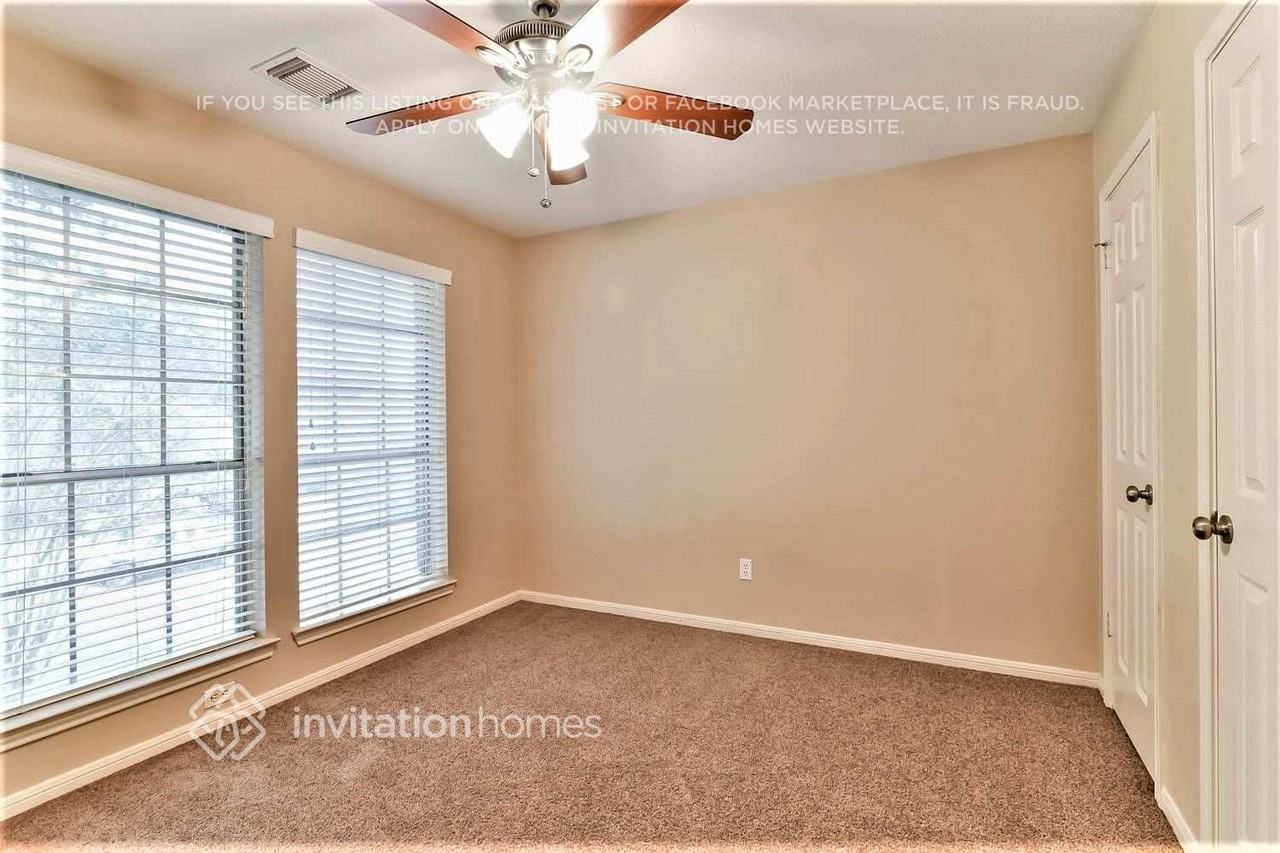 1011 Wentworth Dr - Photo 7 of 17
