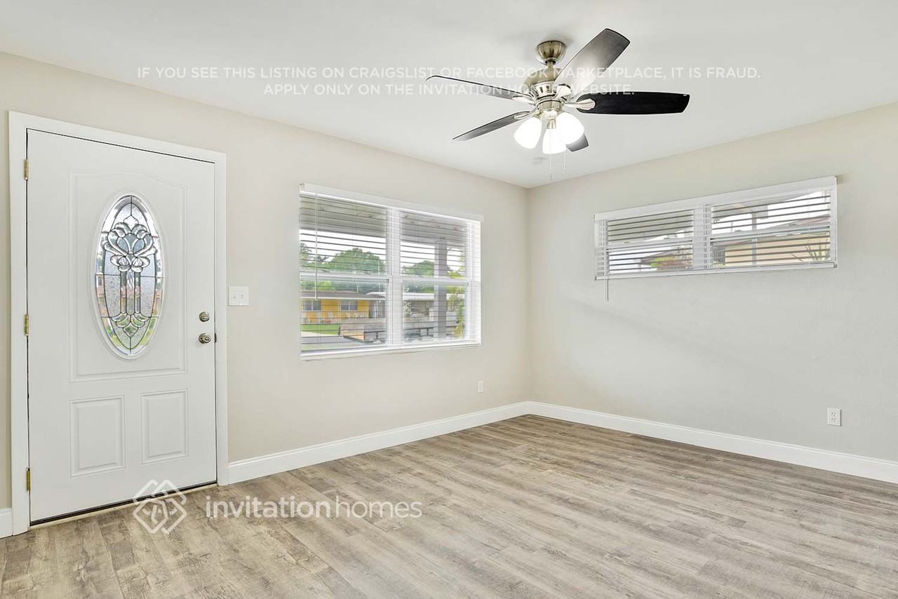 4039 Gay Nell Ct - Photo 4 of 31