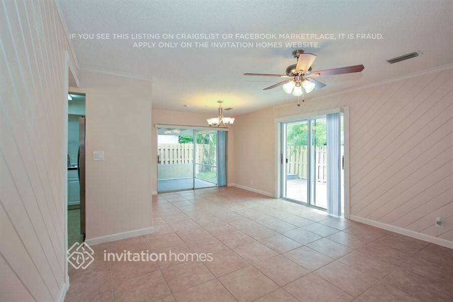 9361 Nw 37th Ct - Photo 4 of 19