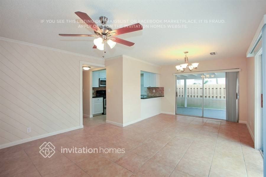 9361 Nw 37th Ct - Photo 5 of 19