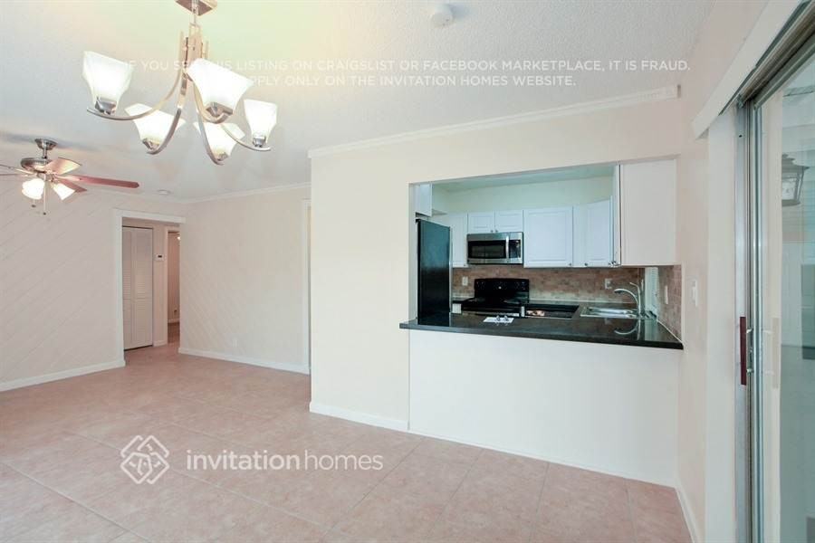9361 Nw 37th Ct - Photo 6 of 19
