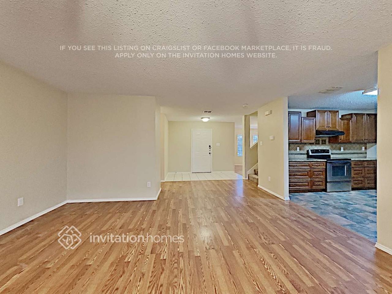 1537 Englewood Dr - Photo 6 of 24