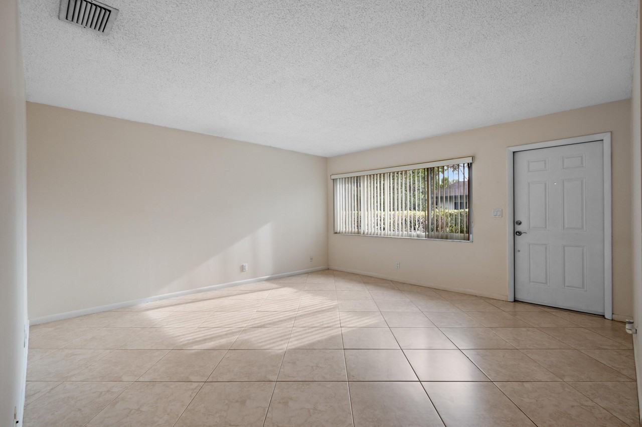 1106 Ne 16th Ct #2 - Photo 7 of 29