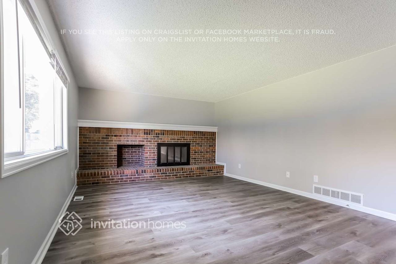 1456 S Zeno St - Photo 7 of 16