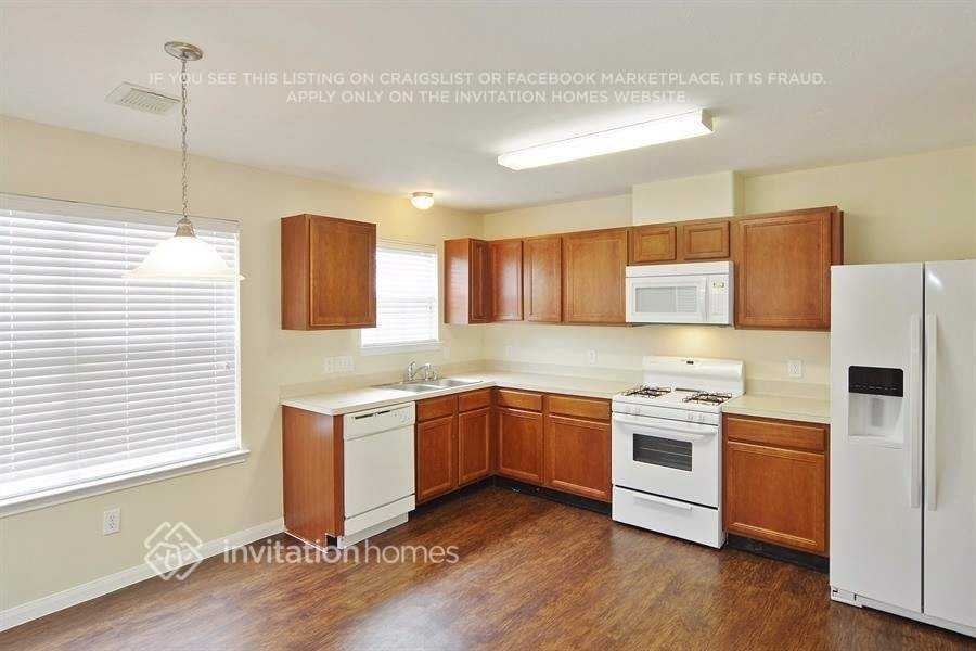 16114 Majestic Glen Ln - Photo 7 of 20