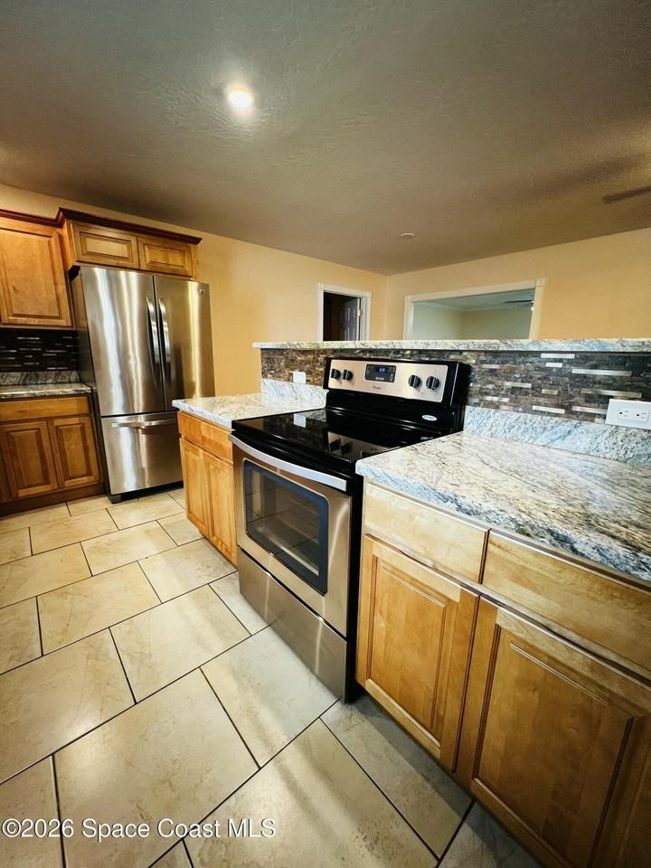 1298 Vandalia Ave Se - Photo 4 of 18
