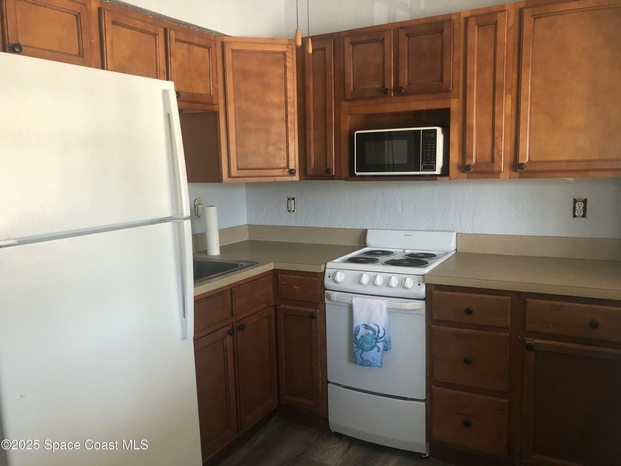 380 N Brevard Ave #C7 - Photo 5 of 10