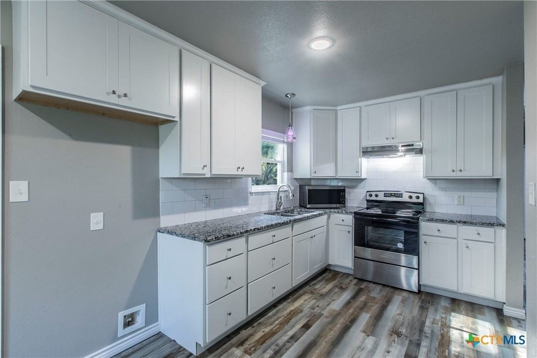 406 N 4th St - Photo 5 of 15