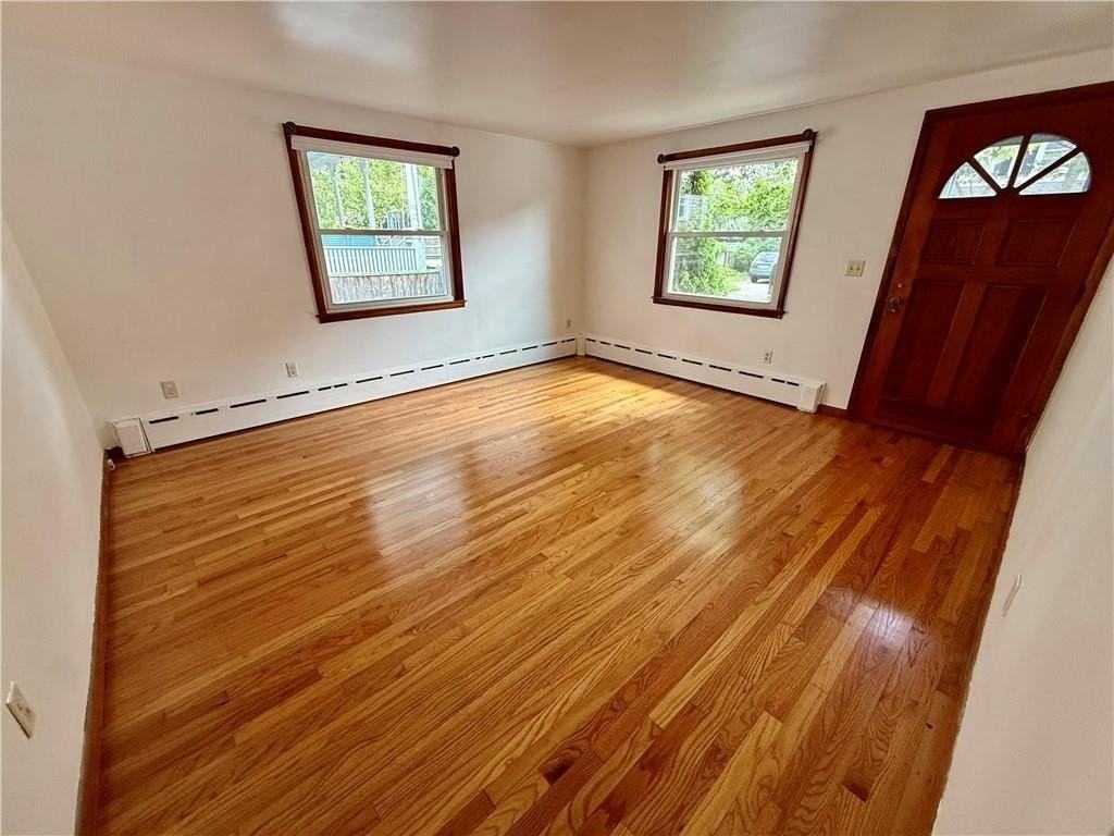 25 Thurston Ave - Photo 2 of 12