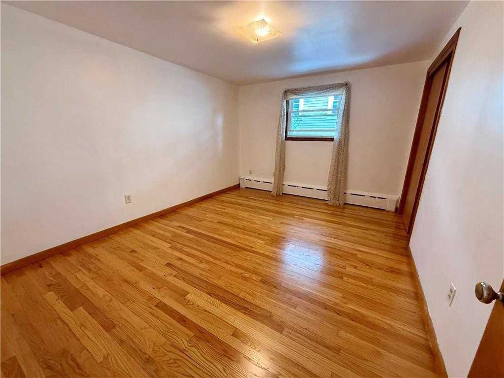 25 Thurston Ave - Photo 4 of 12