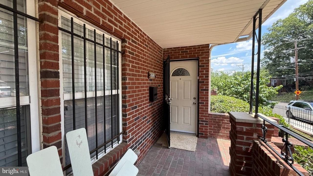 5212 Astor Pl Se - Photo 2 of 50