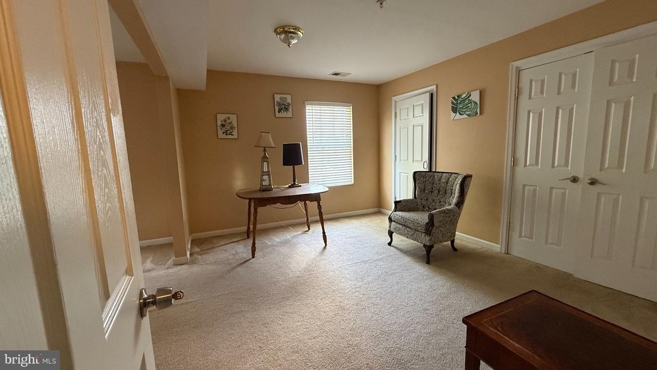 5212 Astor Pl Se - Photo 6 of 50