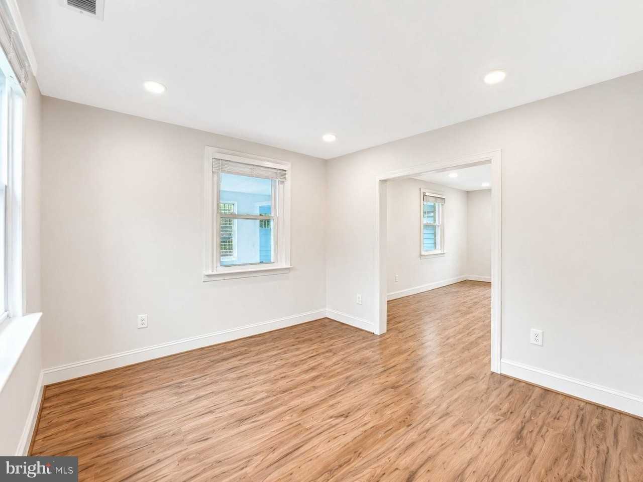 2851 Robinson Pl Se - Photo 6 of 33