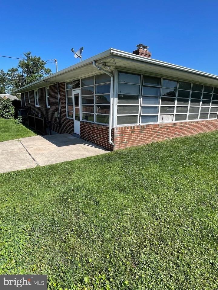 624 Gayle Dr - Photo 6 of 16